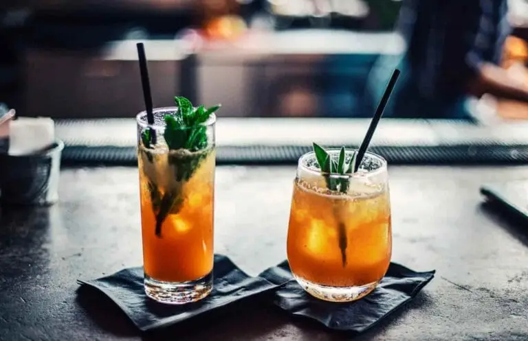 alcohol - why are students sober curious
