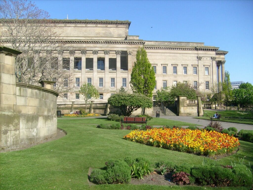 Enjoy the beauty of the Liverpool Gardens