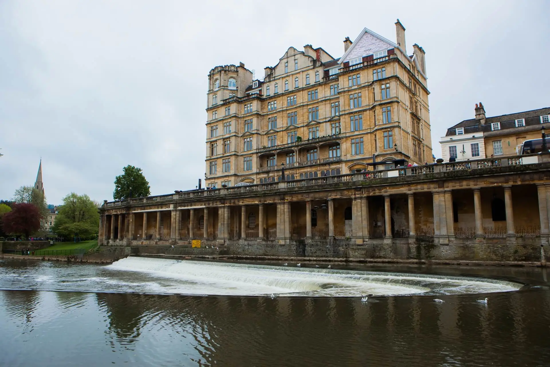 The Boater Bath - best date ideas
