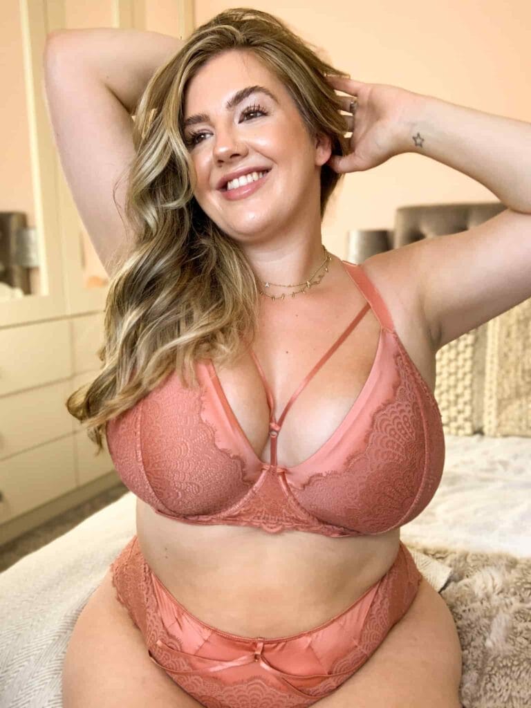 The best places to shop if you have big boobs