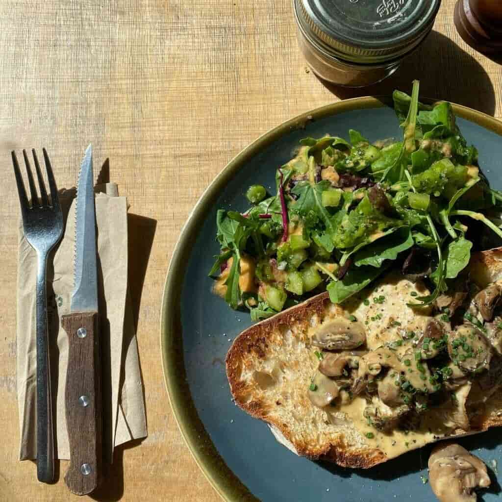 best bottomless brunch in Brighton = Mange Tout
