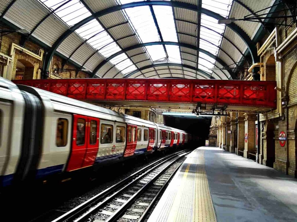 Our guide to getting the cheapest train tickets home for Christmas