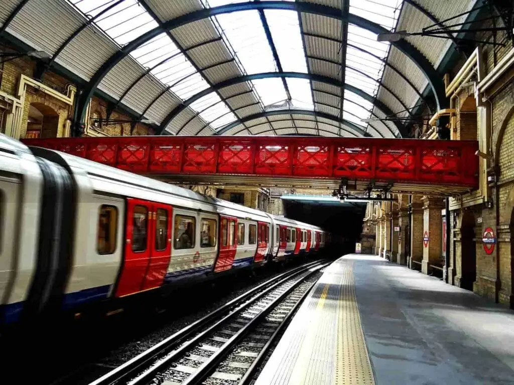 Our guide to getting the cheapest train tickets home for Christmas