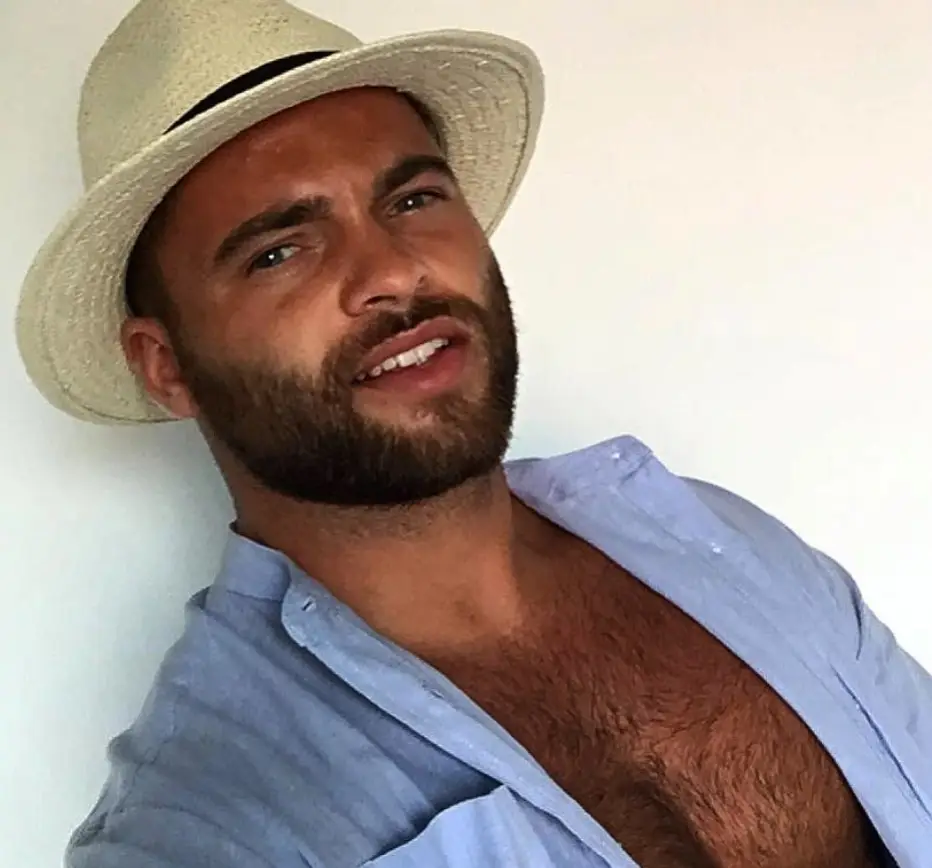 love island wages