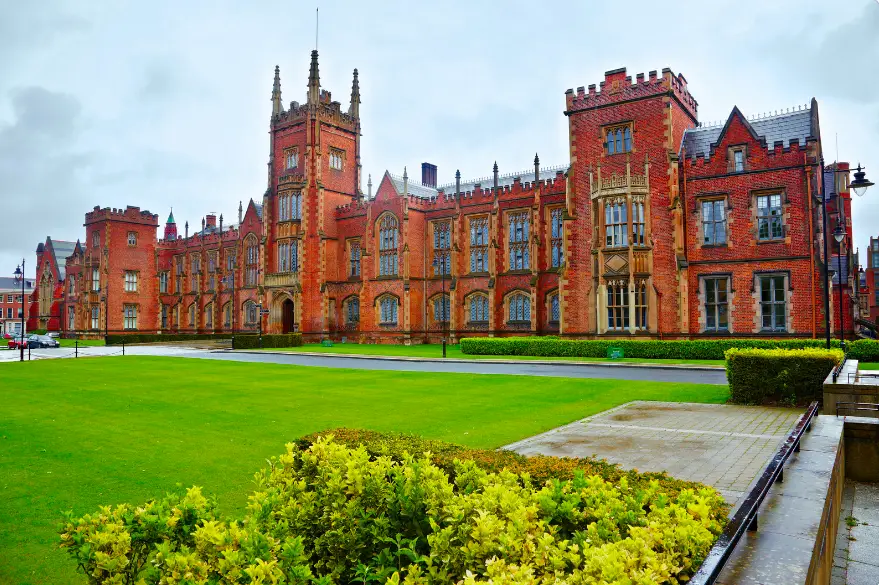 Queen's University Belfast: Russell Group University Queen's University Belfast: Russell Group University
