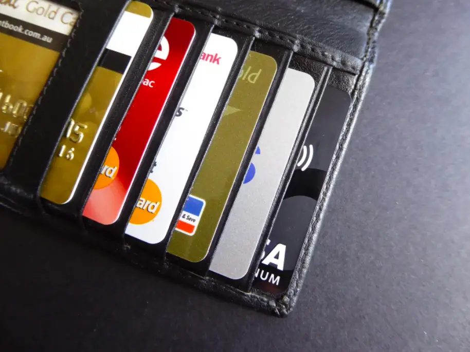 Do you still get a student loan if you live at home? How much maintenance loan will I get if I live at home?