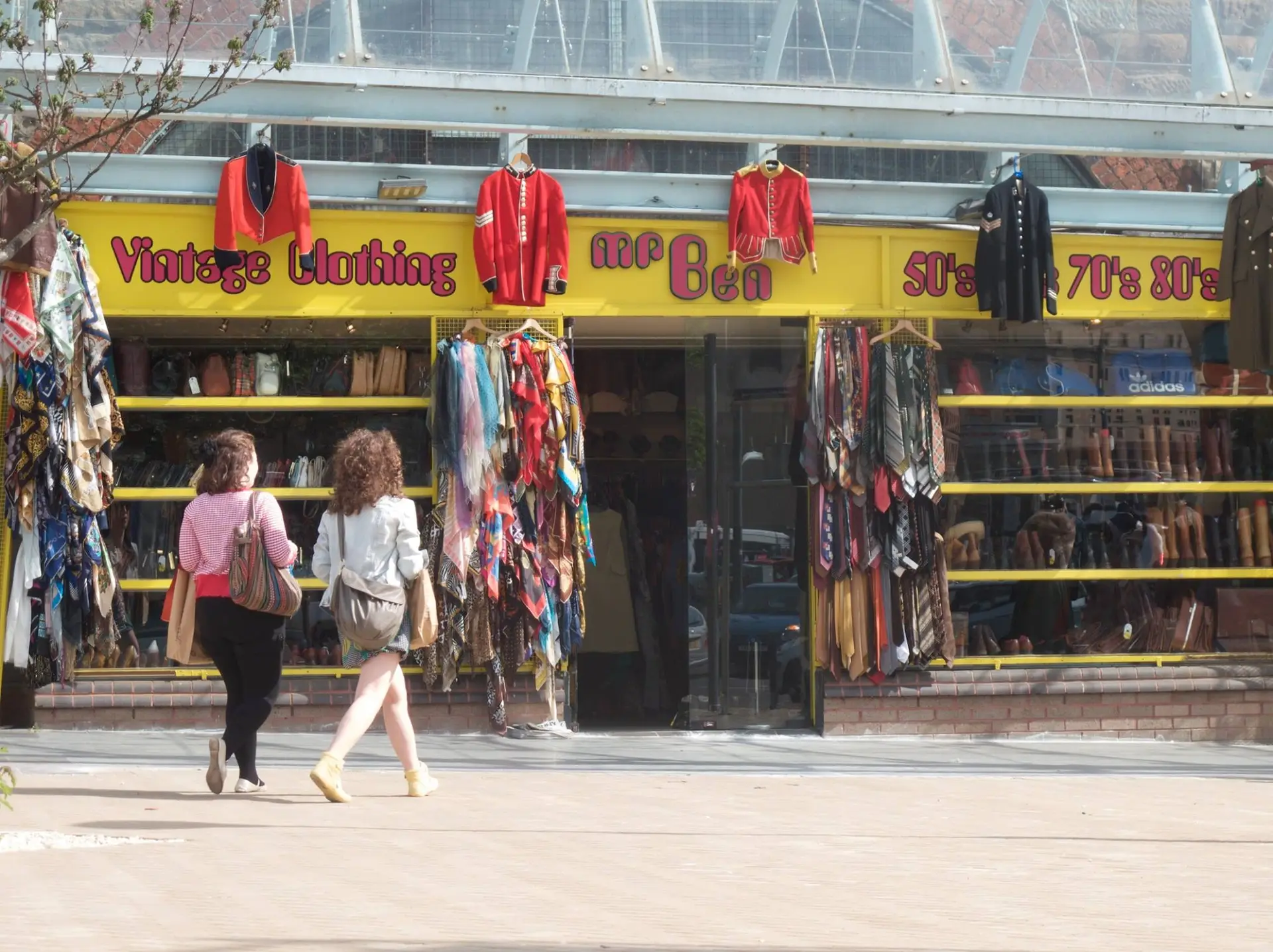 The Best Vintage Shops in Glasgow for Secondhand Clothes Mr Ben Retro clothing, vintage Shops in Glasgow