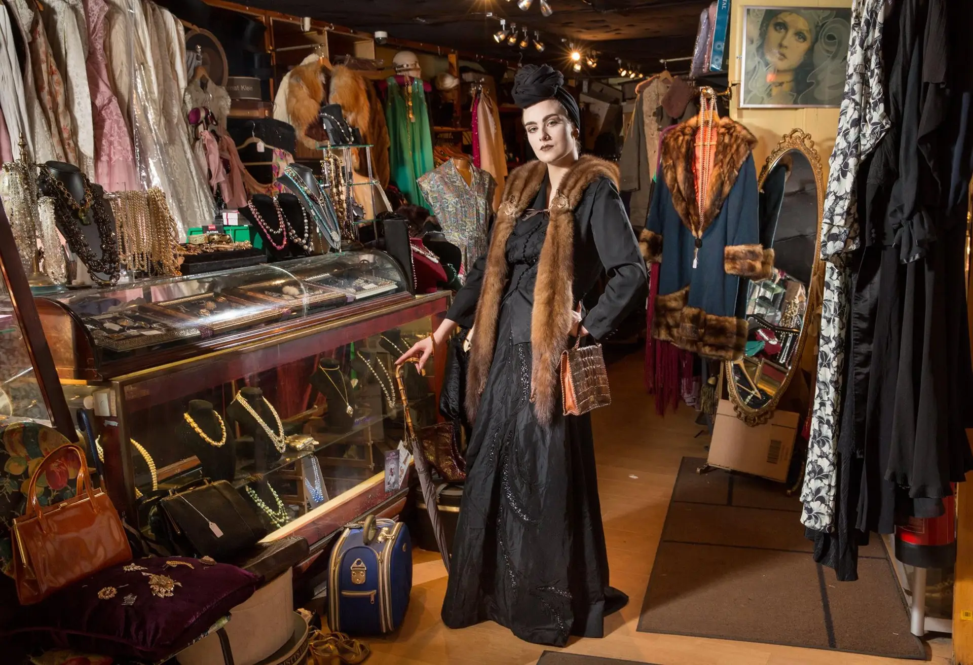 The Best Vintage Shops in Glasgow for Secondhand Clothes Starry Starry night, best Vintage Shops in Glasgow