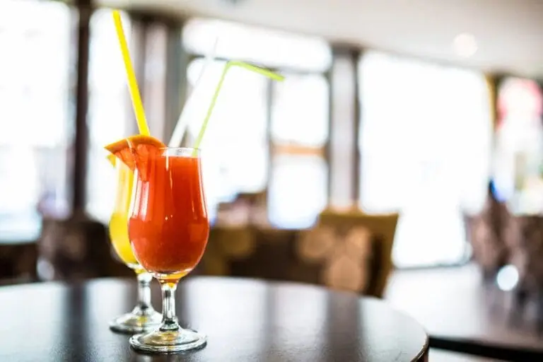 The best bars for 2 for 1 cocktails in Swansea