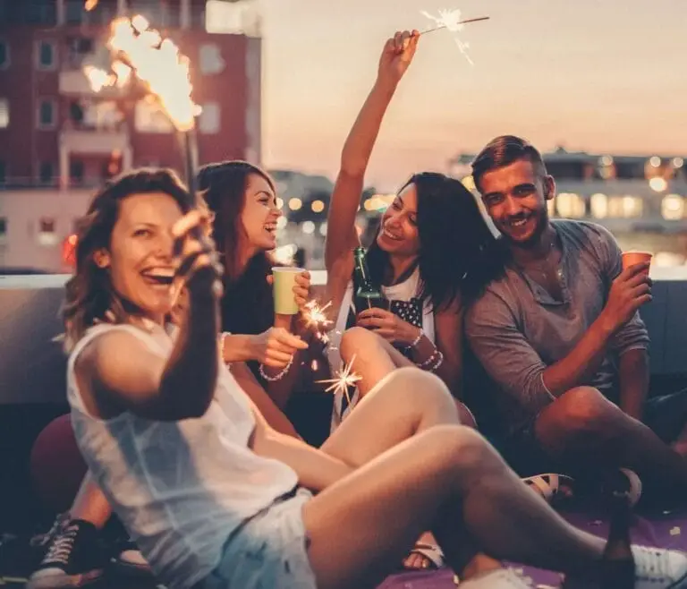 10 of the best cheap party drinks to make at uni