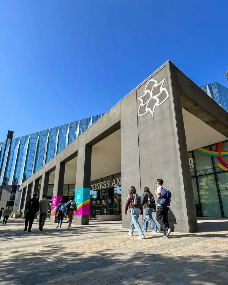 13 notable alumni from Manchester Metropolitan University