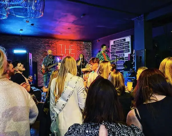 10 things to do in Swansea at night
