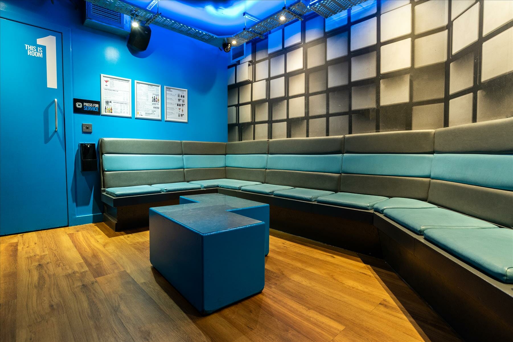 The best karaoke bars in Edinburgh Unifresher