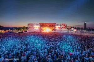 10 biggest music festivals in the world
