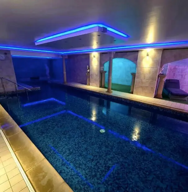 10 amazing Swansea swimming pools