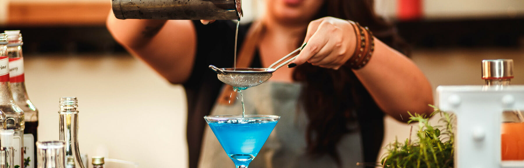 check-out-our-favourite-cocktail-bars-in-swansea-unifresher