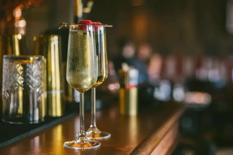 Which is healthier a pint of beer or glass of Prosecco?