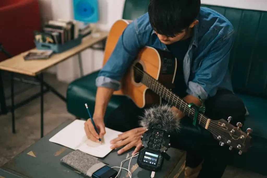 Pisces (February 19 - March 20) - Music or Creative Writing