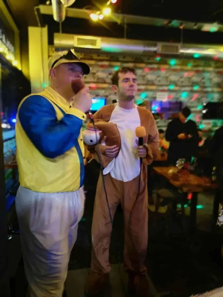 Woodys Karaoke Bar