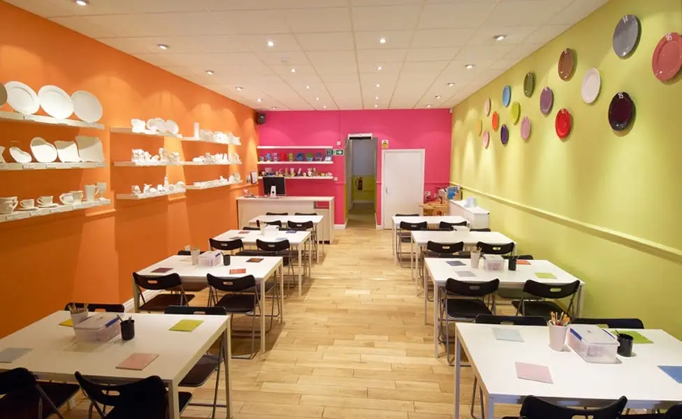 Cafe Craft offers pottery painting in Birmingham