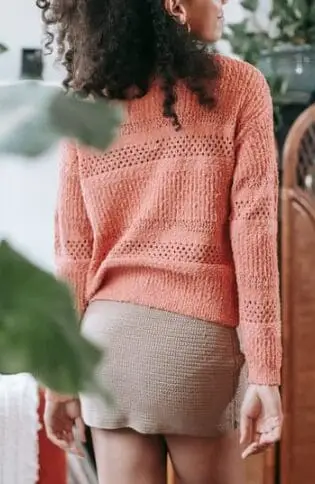 first day of uni outfit ideas: knitted jumper, skirt and tights