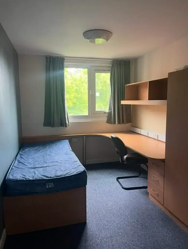 Uni Room