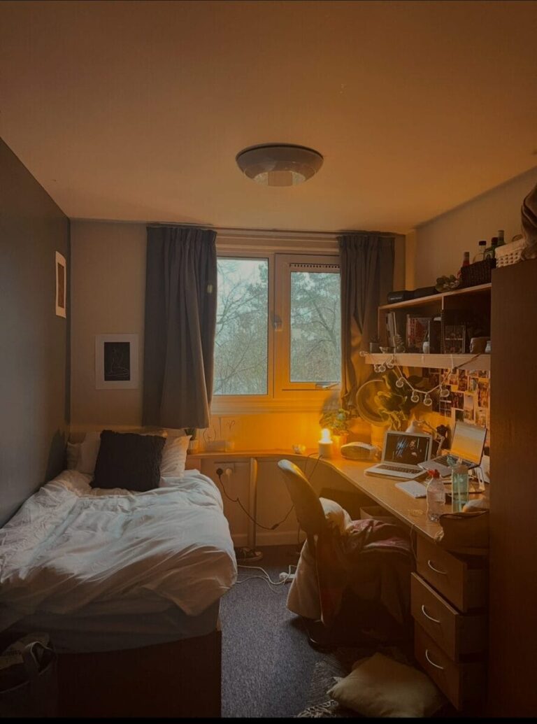 Uni room