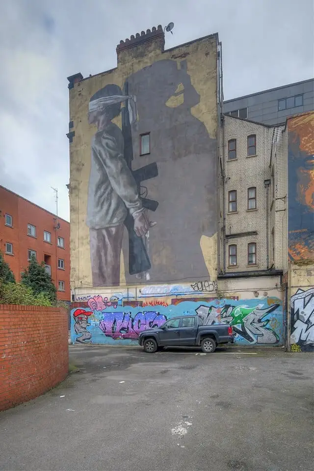 war children memorial in northern quarter