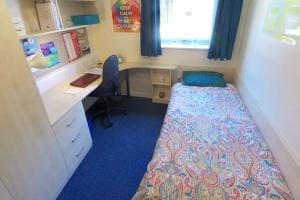 Glaslyn en-suite room, Ffriddoedd Village