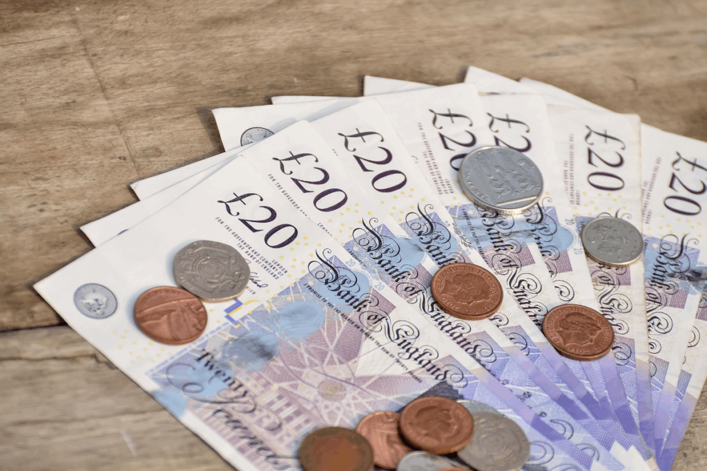 managing your finances - settling in as an international student
