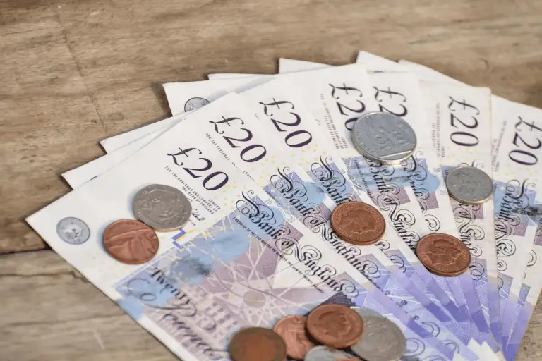 managing your finances - settling in as an international student