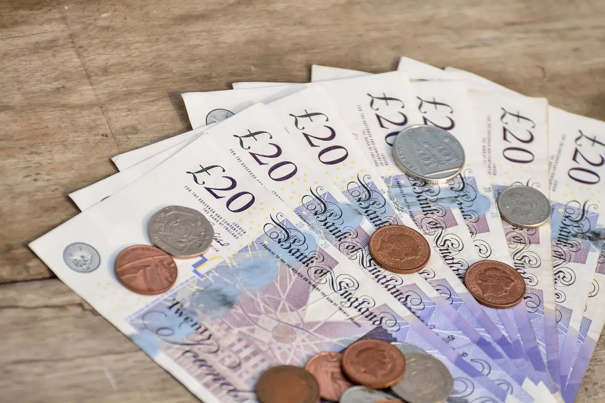 managing your finances - settling in as an international student