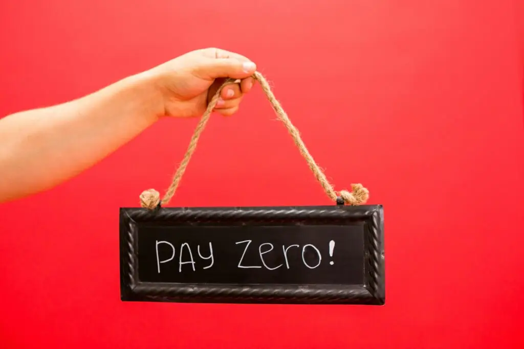 A sign saying Pay Zero! 