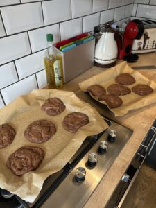 Chocolate cookies, an easy student bake!