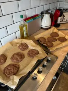 Chocolate cookies, an easy student bake!