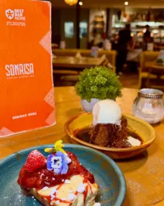 Such delicious desserts to go with a bottomless brunch!