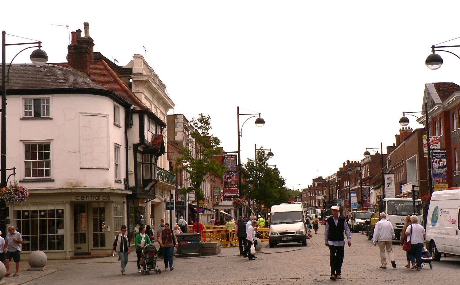 Shops and historic buildings along the High Street in High Wycombe