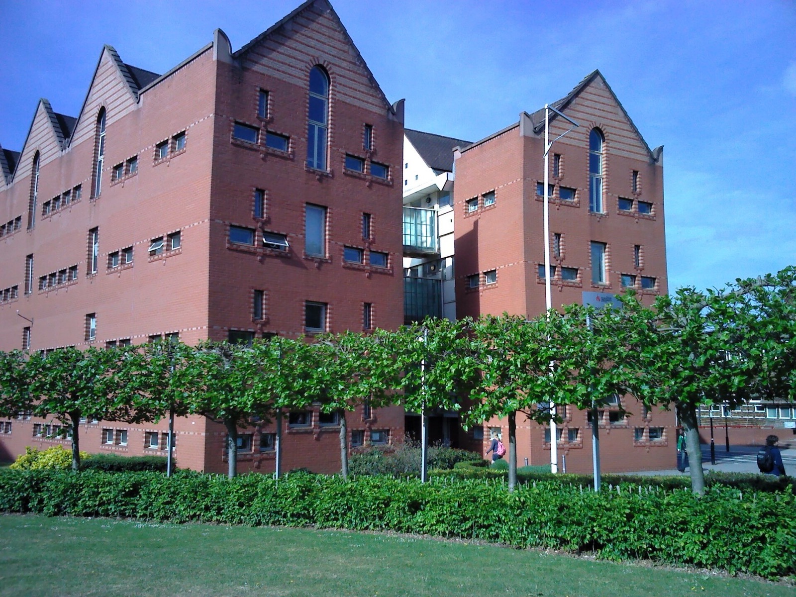 The red-brick Queens Building at De Montfort University, Leicester