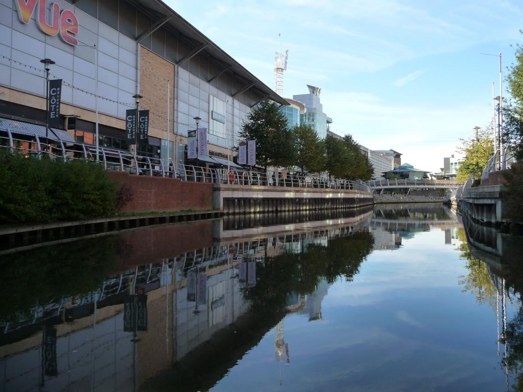 The River Kennet flowing through Reading town centre