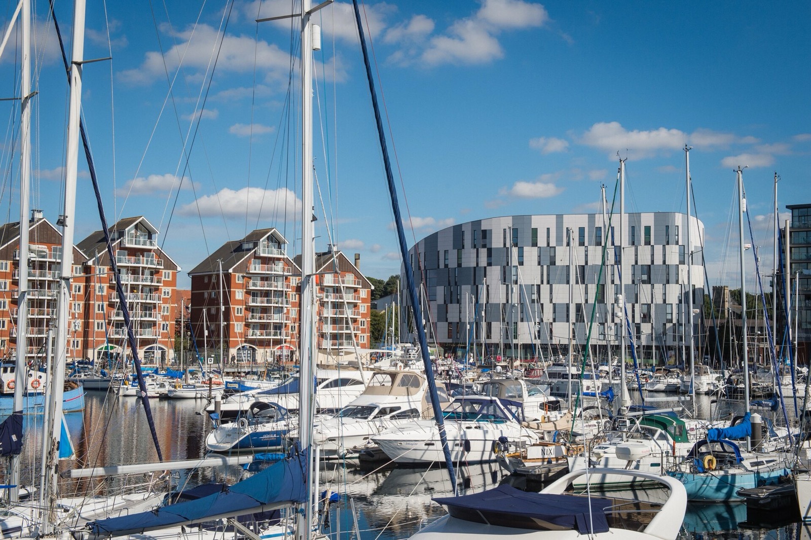 Ipswich Waterfront marina with the University of Suffolk building