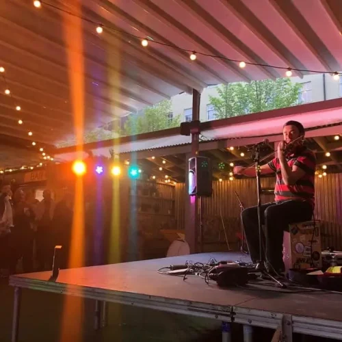 Where to watch live music in Bath? Here's 18 venues to try out!