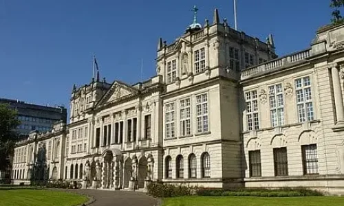 7 reasons why Cardiff University is better than Swansea