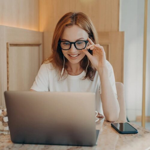 What are the pros and cons of online university?