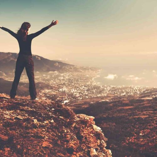 These are the pros and cons of taking a gap year during university